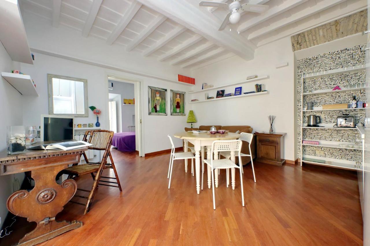 Cappellari Apartment โรม ภายนอก รูปภาพ